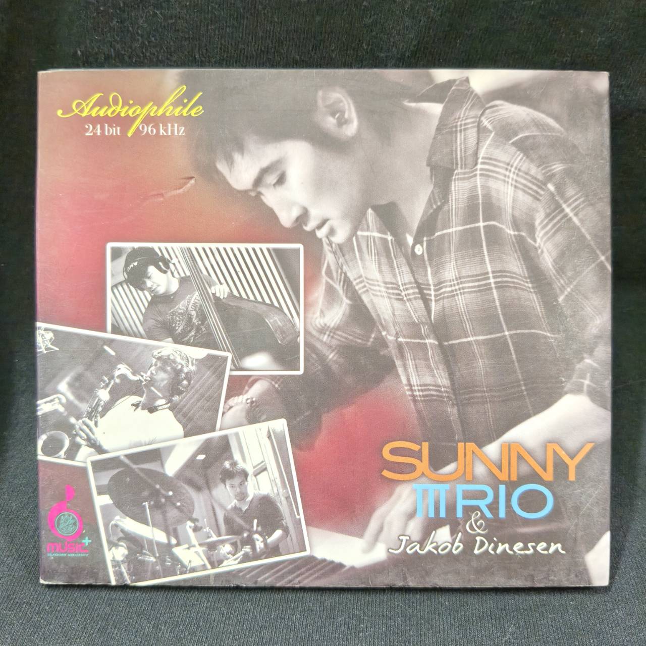 Sunny Trio with Jakob Dinesen – Audiophile / 24bit / 96kHz / ปกมีตำหนิเล็กน้อย / แผ่นทอง / แผ่นสภาพนางฟ้า