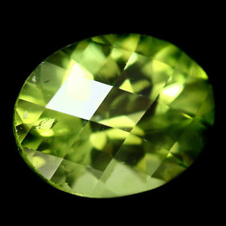พลอยเพอริดอท (Peridot) 2.05 กะรัต