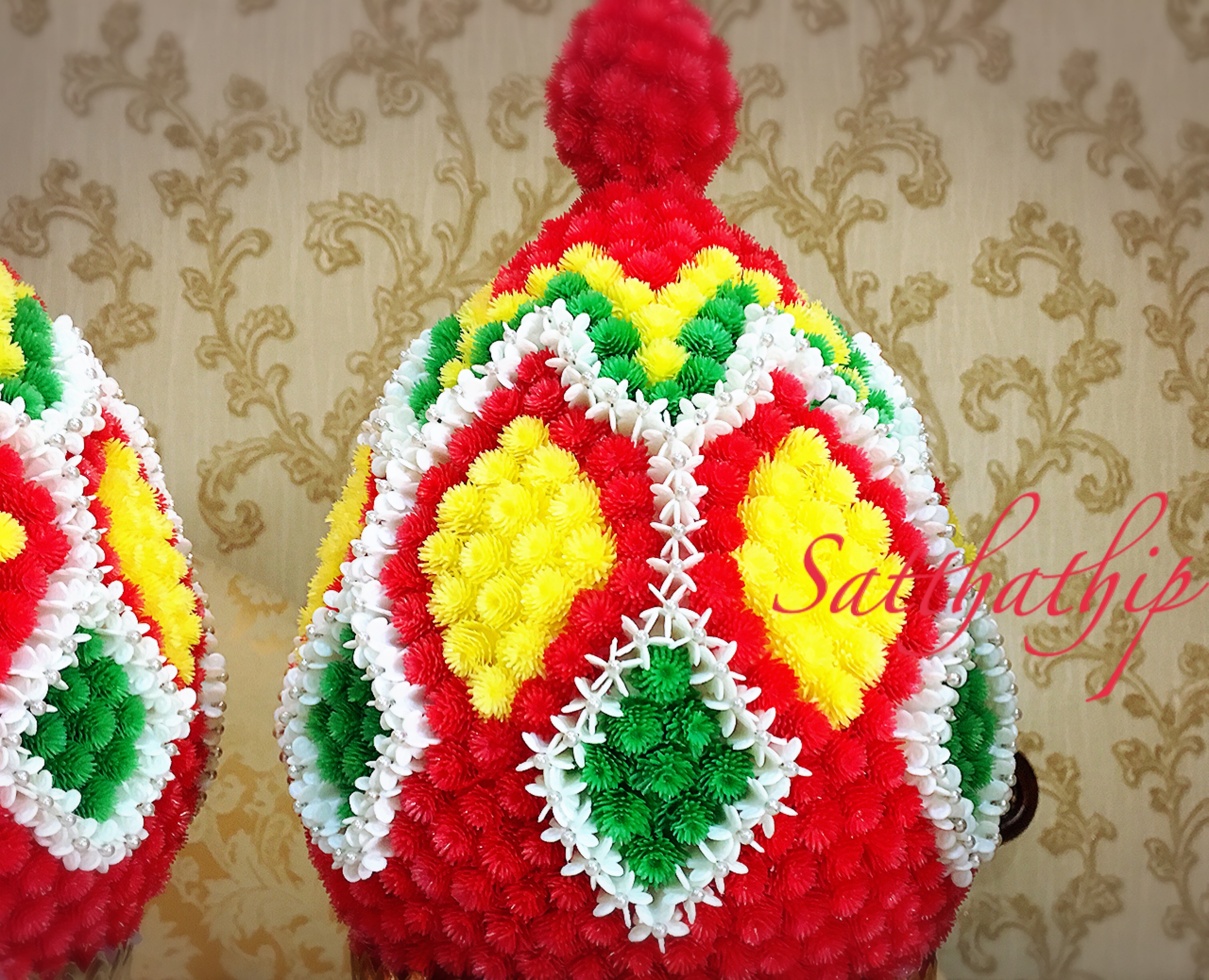 พานพุ่มดอกบานไม่รู้โรย พลาสติก - Panpum/Altar offerings