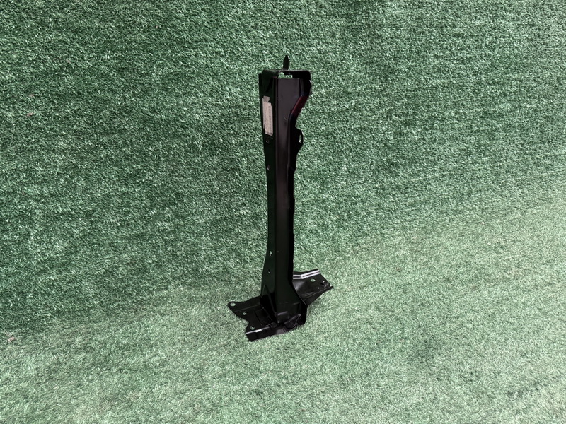 เสาโครงเหล็กแผงหน้า R ใหม่ แท้ Toyota Vios / Yaris 2013-2019