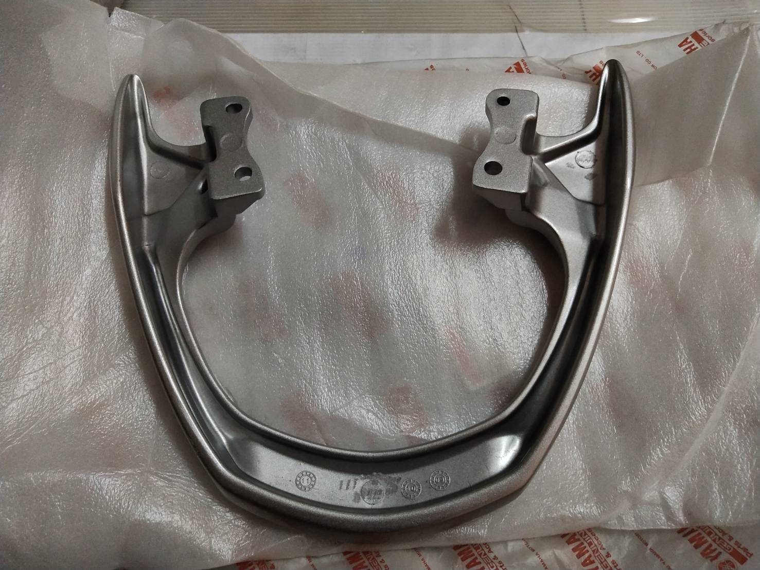 เหล็กกันตกสีเทา สำหรับรุ่น MIO,MIO Z,MIO RX,MIO ZR' 2005 อะไหล่แท้ YAMAHA 5VV-F4773-10-P3