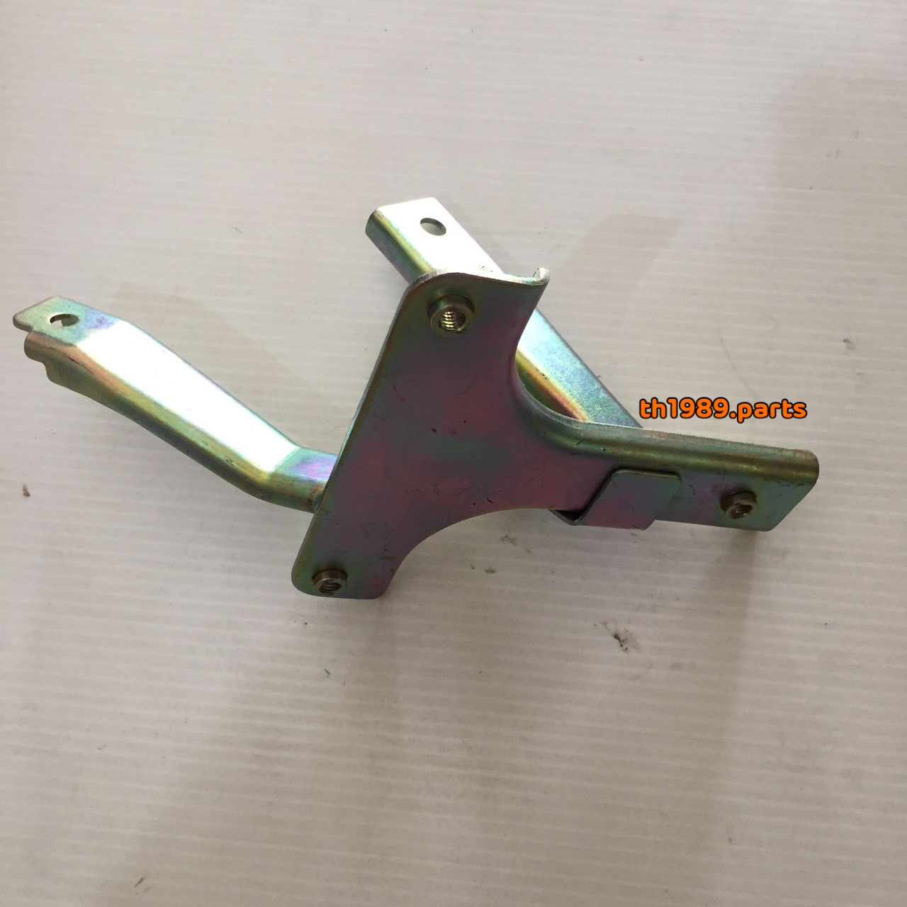 เหล็กยึดฝาครอบตัวถัง Smash110 FW110-I อะไหล่แท้ SUZUKI 51860-45H00-000