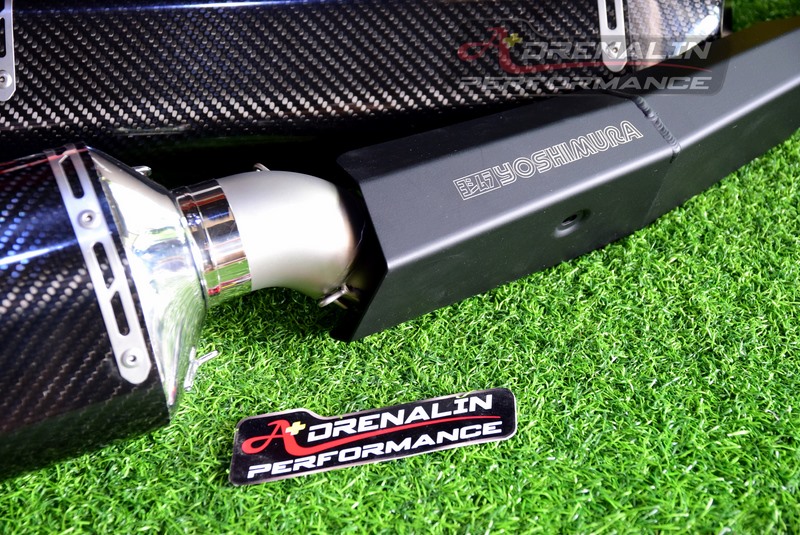 ท่อ Yoshimura R77 ท่อคู่ สลิปออน คาร์บอน สำหรับ Hayabusa 2022+ (For Exhibition only)