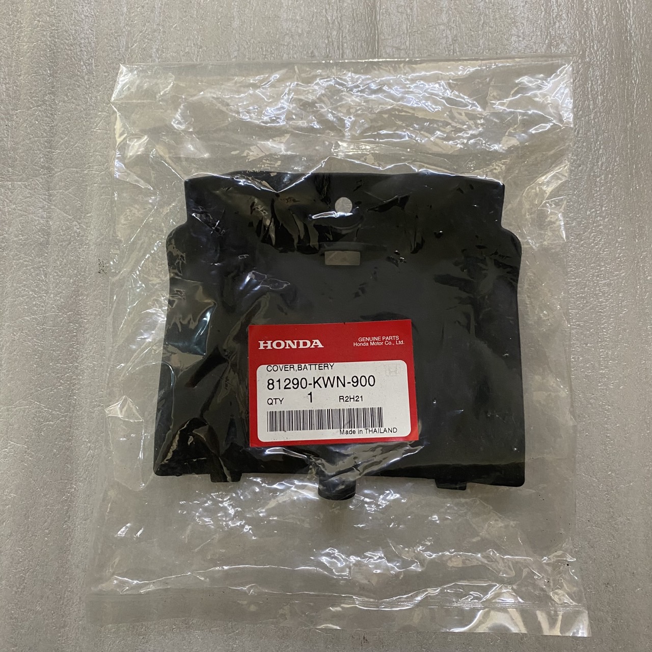 81290-KWN-900 ฝาปิดแบตเตอรี่ PCX125 2009 อะไหล่แท้ HONDA