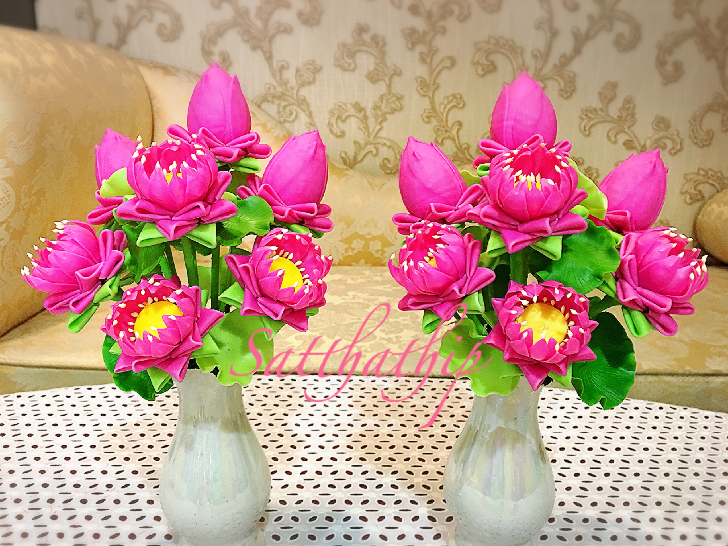 แจกันดอกบัว - ดอกบัวประดิษฐ์ - แจกันดอกบัวพับสีชมพู (ข้างละ 7 ดอก) ประดิษฐ์จากดิน - แจกันดอกบัวประดิษฐ์ - Lotus Flower