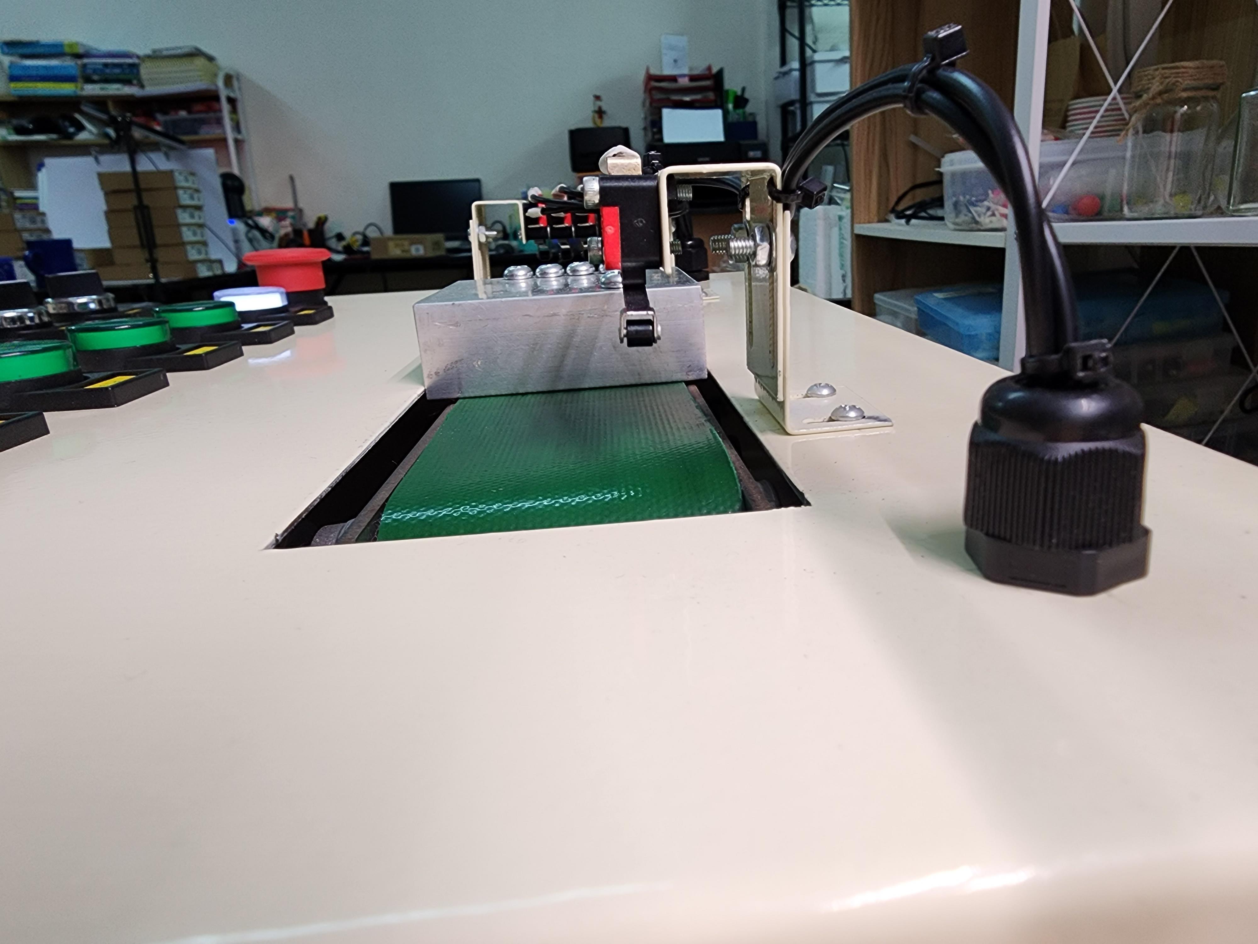 ชุดฝึกอบรม PLC พร้อม ชุด Conveyor สำหรับการจำลองการทำงานเครื่องจักร