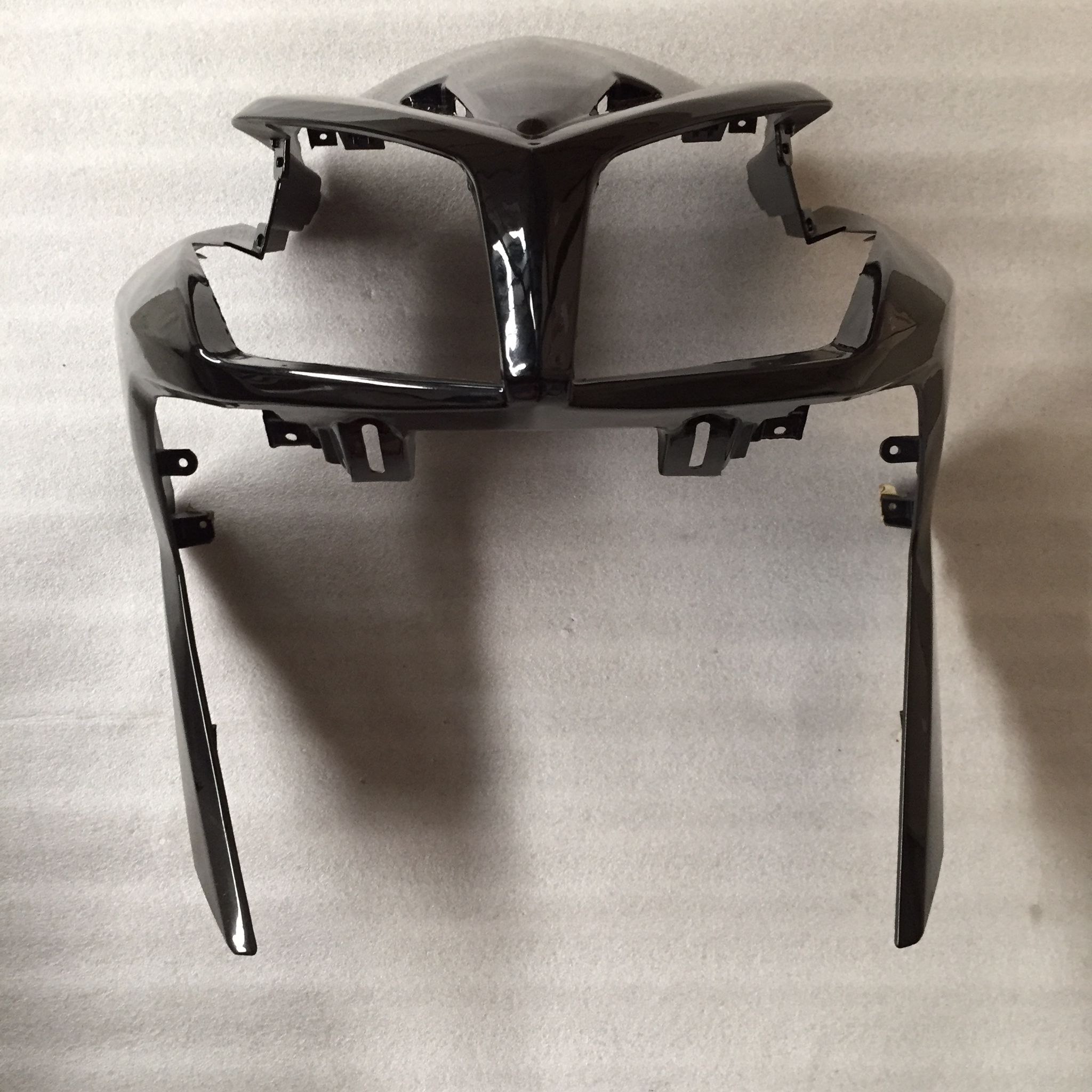 ฝาครอบหน้า (บังลมหน้า) สีดำ A-35 สำหรับรุ่น CLICK110i อะไหล่เทียบ NCA (นำเจริญ) 2211HCK11IA35 รหัสเทียบ : 64301-KVB-T00ZC