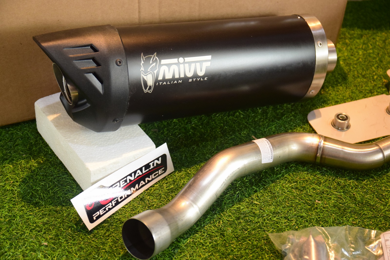 ท่อไอเสีย Mivv รุ่น mover สำหรับ Burgman 400 2022+ (For Exhibition only)