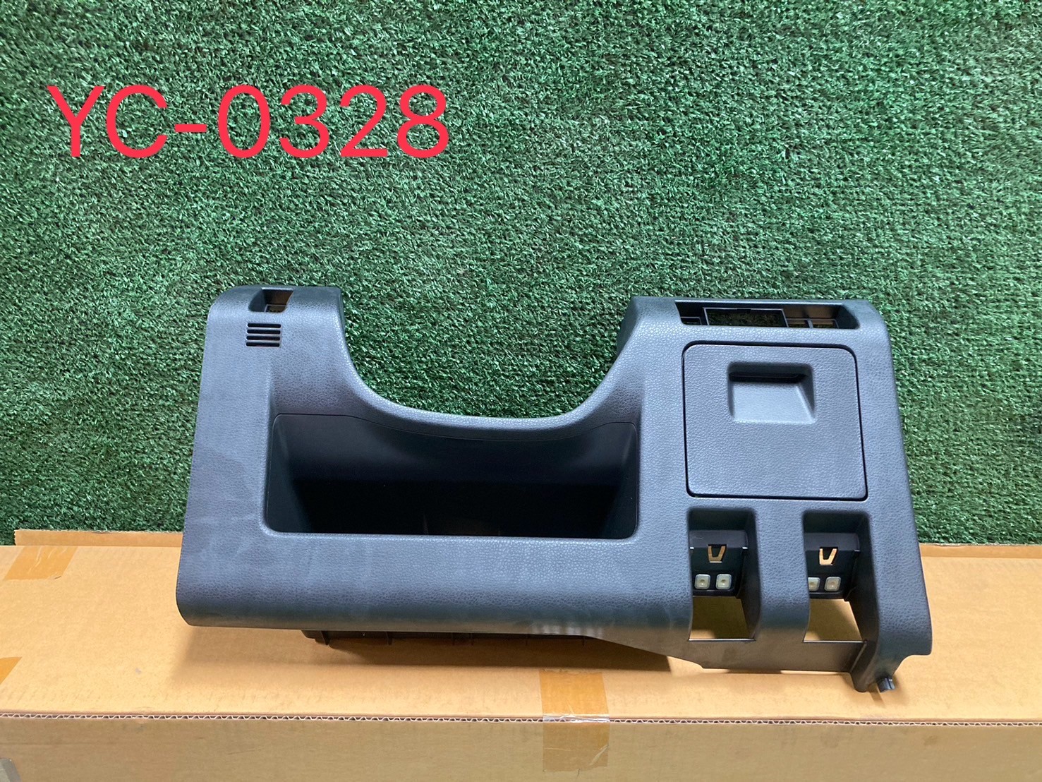 ฝาครอบใต้พวงมาลัย Isuzu D-Max Mu-7 2012-24 แท้ศูนย์