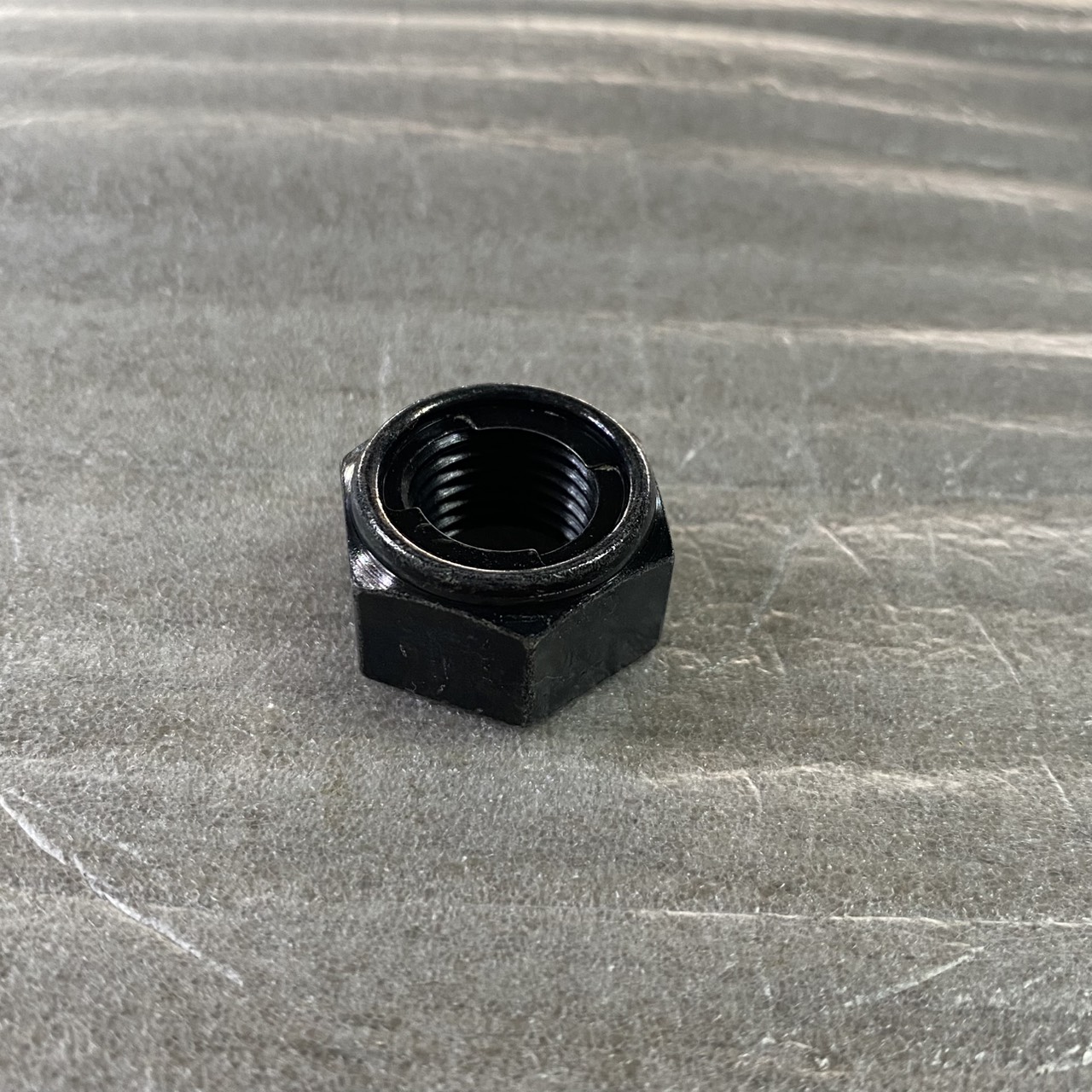 90185-14801 น๊อตล็อค FINO คาร์บู , MIO , MIO MX , XMAX300 อะไหล่แท้ YAMAHA