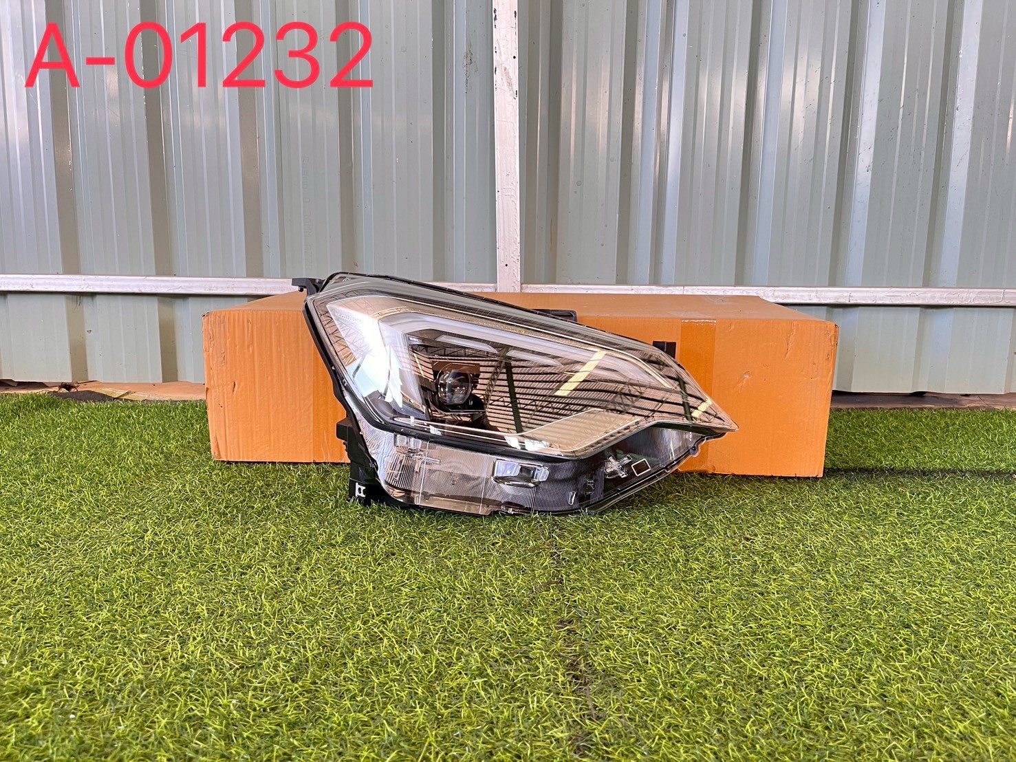 ไฟหน้า R Isuzu D-max 2024-25 ใหม่แท้