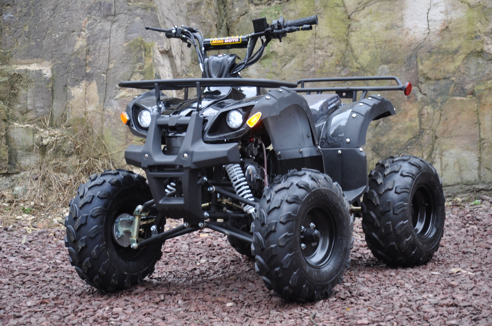 ATV125cc โมเดลใหม่ปีล่าสุด นำเข้ามาตราฐานยุโรปเครื่องยนต์คุณภาพ Shinery ระบบเกียร์ออโต้1 + 1เกียร์ถอย ออโต้คลัส ขนาดรถ: 148X1020x1100MM