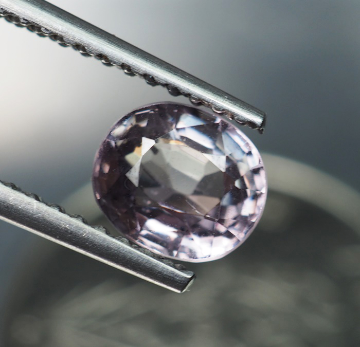 พลอยสปิเนล (Spinel) 1.10 กะรัตสีม่วง