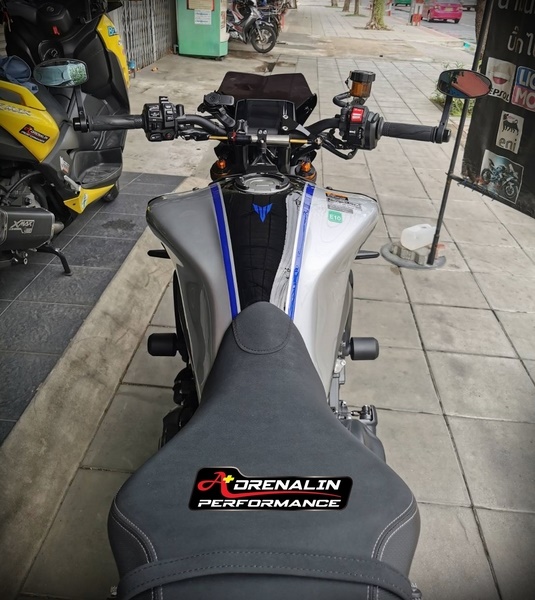 Rizoma - กระจกมองหลัง (รุ่น Reverse Back) สำหรับรถทุกรุ่น ราคา/ข้างละ