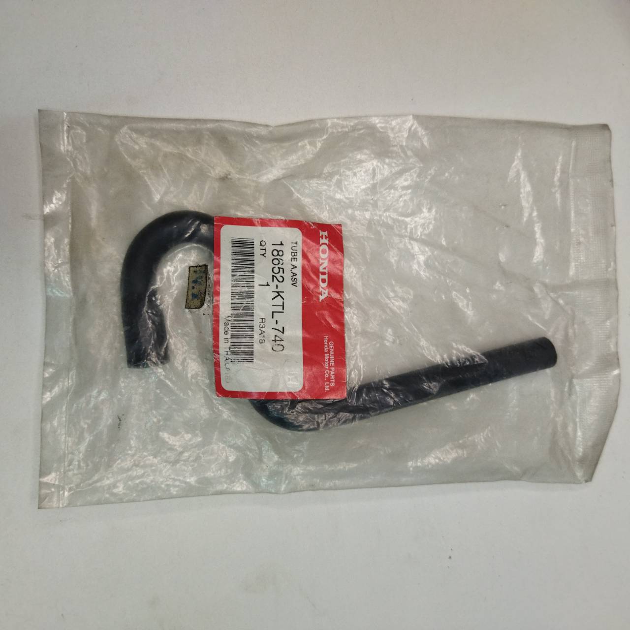 18652-KTL-740 ท่อยาง A WAVE100 2005 , WAVE100S 2005 อะไหล่แท้ HONDA