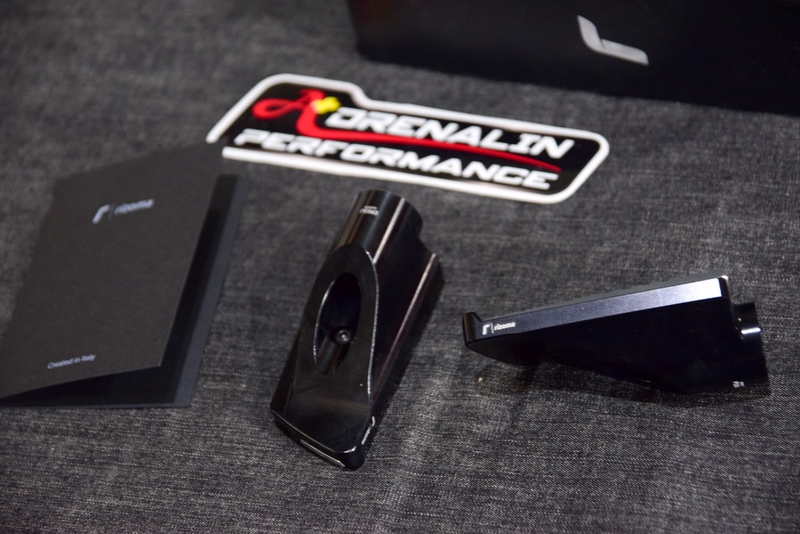 พักเท้าคนซ้อน Rizoma รุ่น urban protocol สำหรับ Tmax 530 560