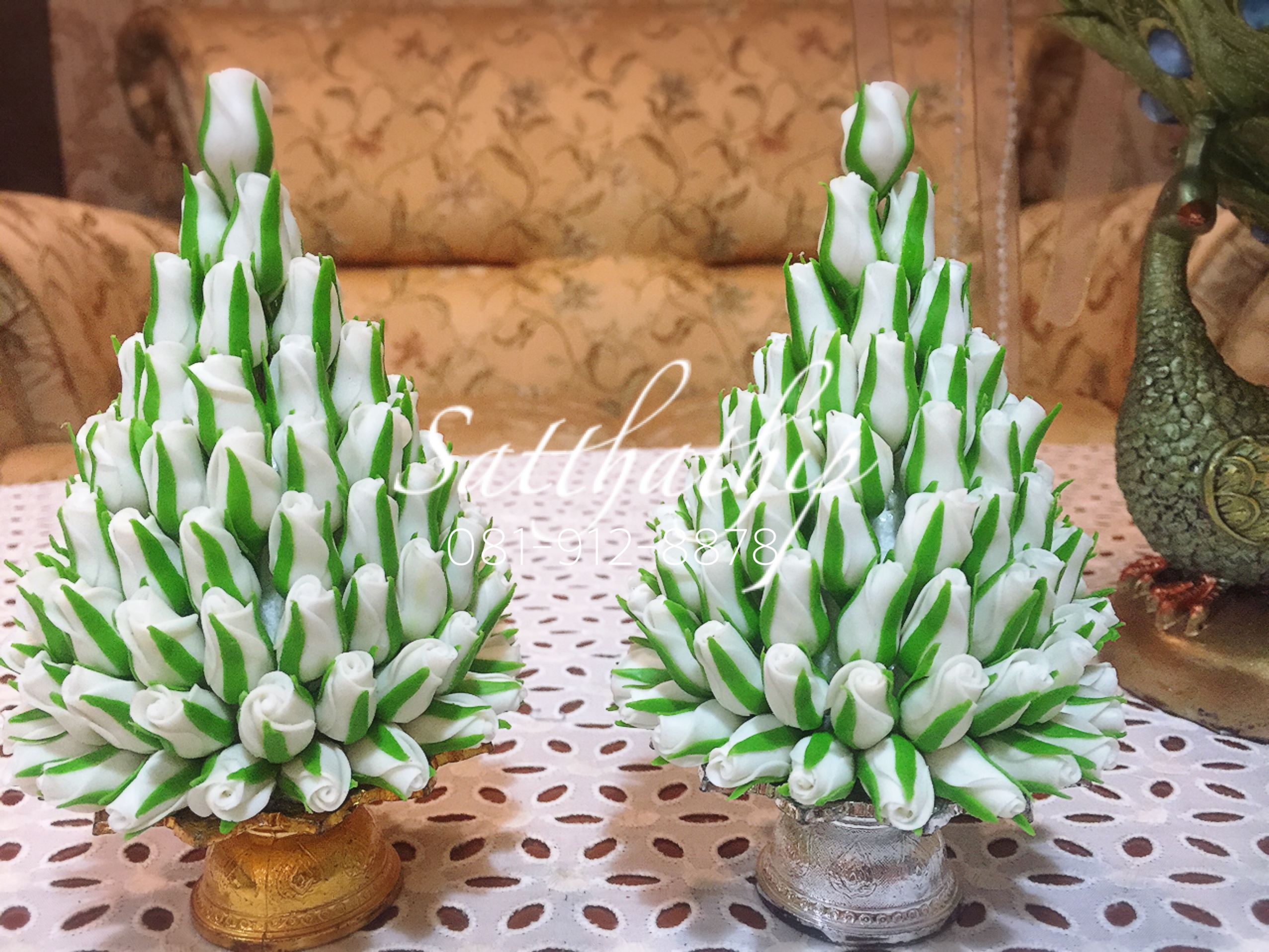 พานพุ่มดอกกุหลาบ ประดิษฐ์จากดิน [3.5 นิ้ว 950 บาท/คู่]