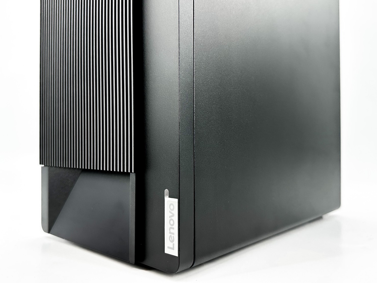 Lenovo M90t Desktop (ThinkCentre) - Type 11D0