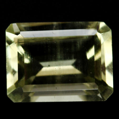 พลอยเบริล (Beryl) สีเหลืองอ่อน 1.55 กะรัต