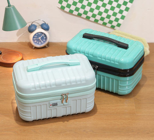 กระเป๋าเดินทาง,กระเป๋าเดินทาง16นิ้ว,17นิ้ว,18นิ้ว,กระเป๋าใส่เครื่องสำอาง,สกรีนโลโก้,มีระบบล็อค,ไม่มีตัวล็อค