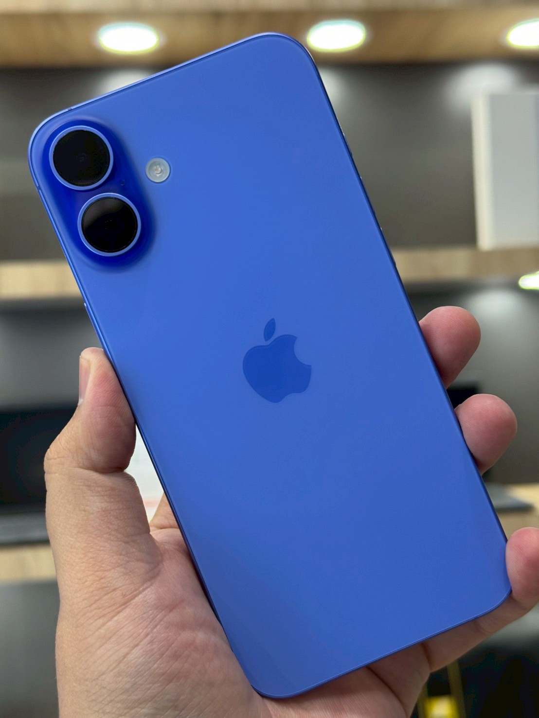 iPhone 16 Plus 128GB Ultramarine