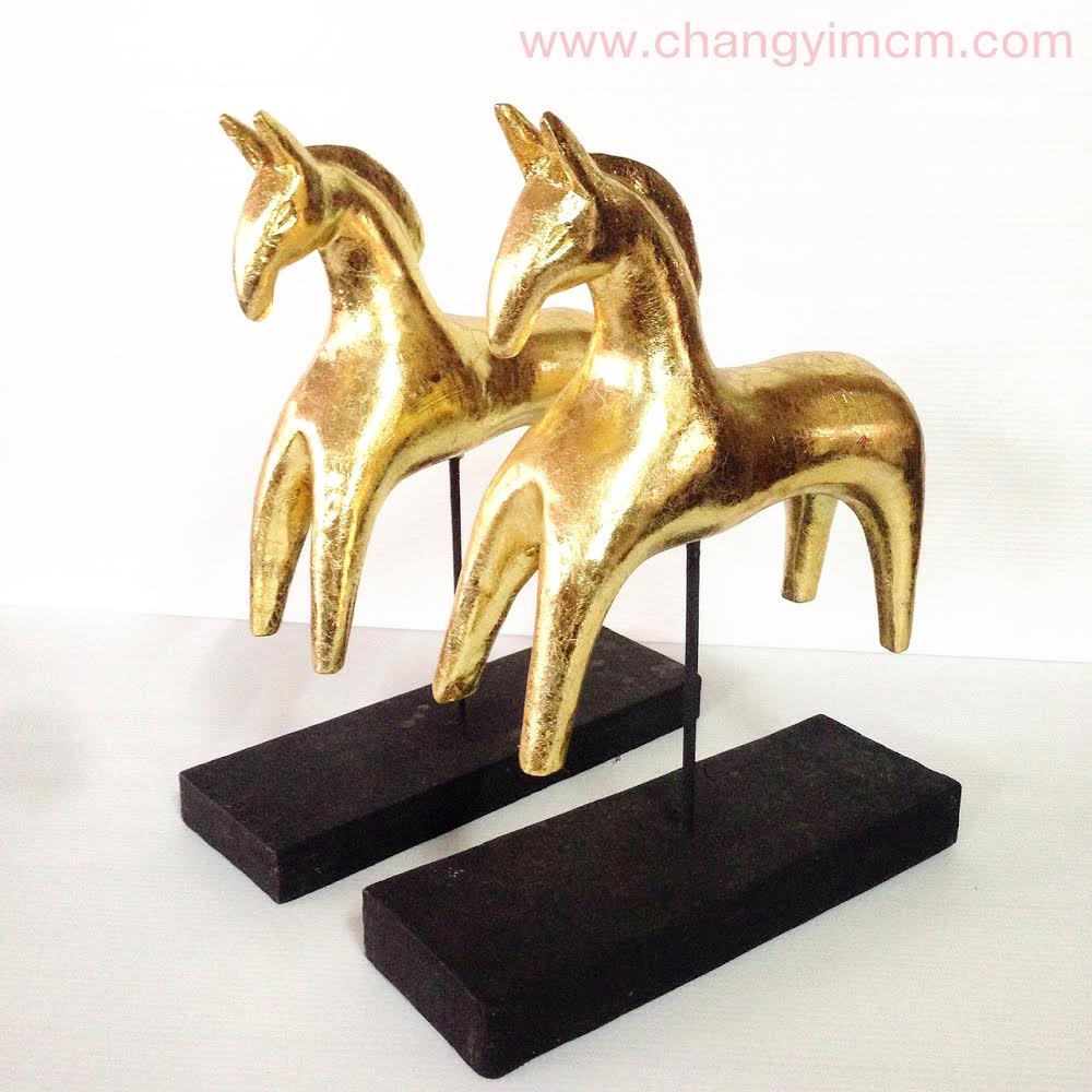 ม้าไม้มงคลนำโชค