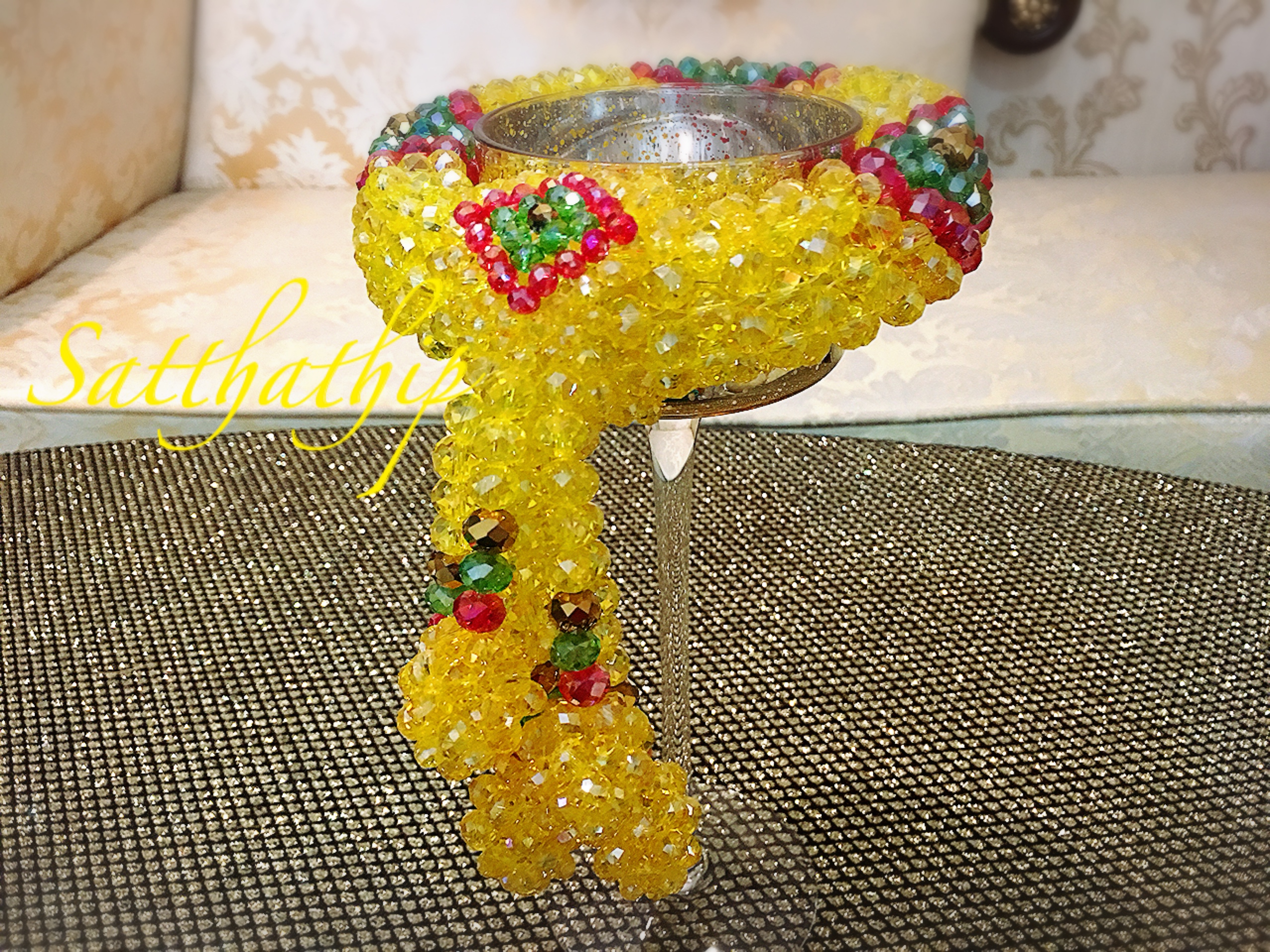 พวงมาลัยคริสตัล สีเหลือง - Crystal Garland