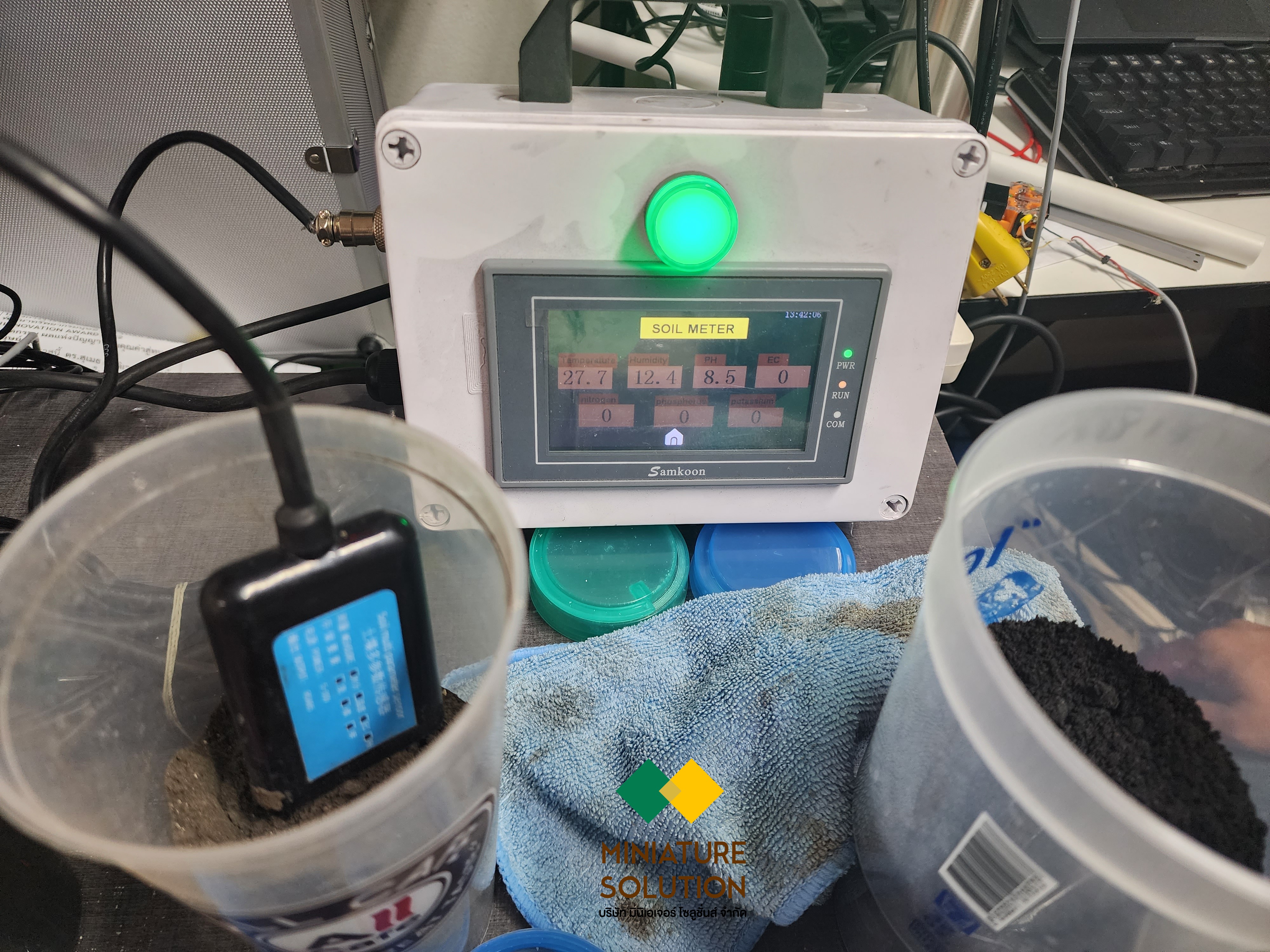 เครื่องวัดคุณภาพดิน เครื่องวัดค่าคุณสมบัติในดินแบบพกพา แสดงค่าอุณหภูมิ ความชื้น EC PH NPK Soil Meter For Plants Smart [Sensor 7in1]