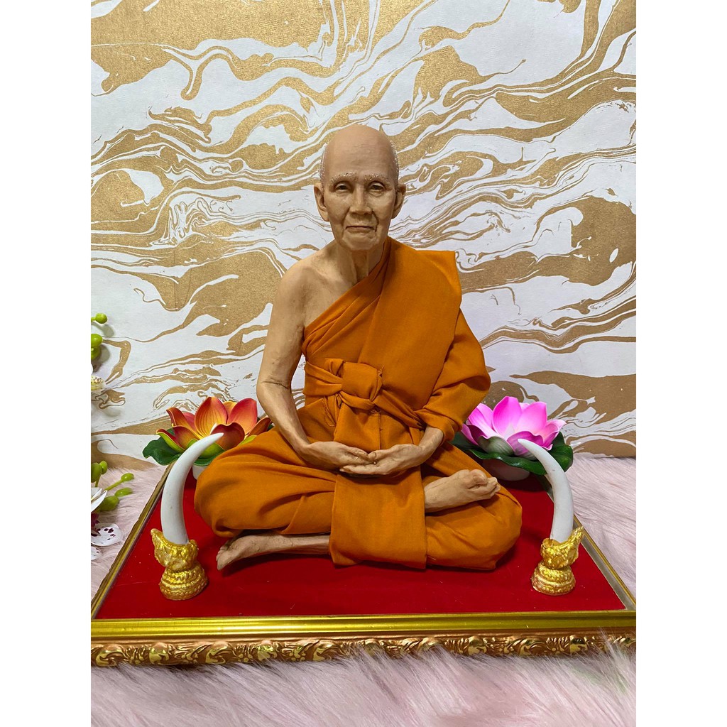หลวงปู่ดู่ หน้าตักพระ 7นิ้ว บล็อกขนาด 9นิ้ว