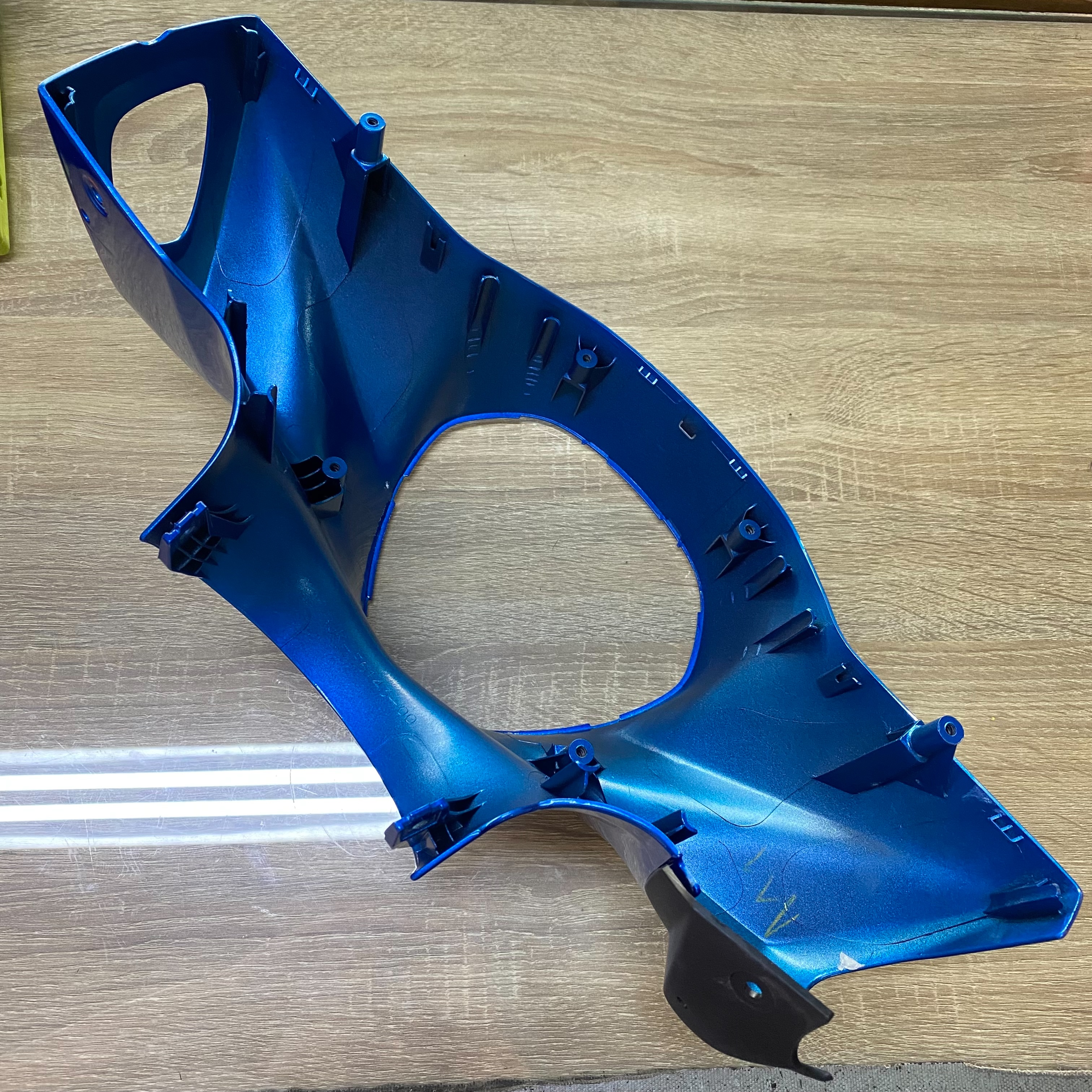 มือ2-BJK-F6143-00-P2 ฝาครอบแฮนด์หน้าสีน้ำเงิน (0775, BMC) LTF125-I GRAND FILANO HYBRID CONNECTED