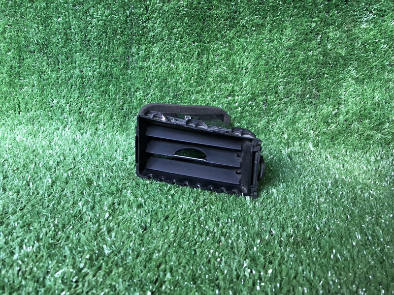 ช่องลมแอร์รถยนต์