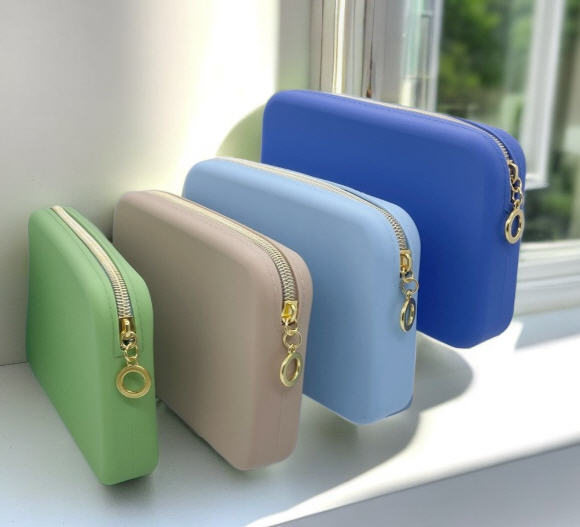 กระเป๋าอเนกประสงค์,กระเป๋าซิลิโคน,กระเป๋าใส่เศษเหรียญ,ขนาด20*12*3.2CM