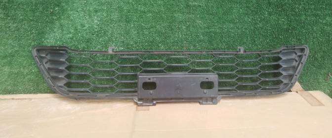 ช่องลมกันชนหน้า Toyota Revo Rocco 2018-19