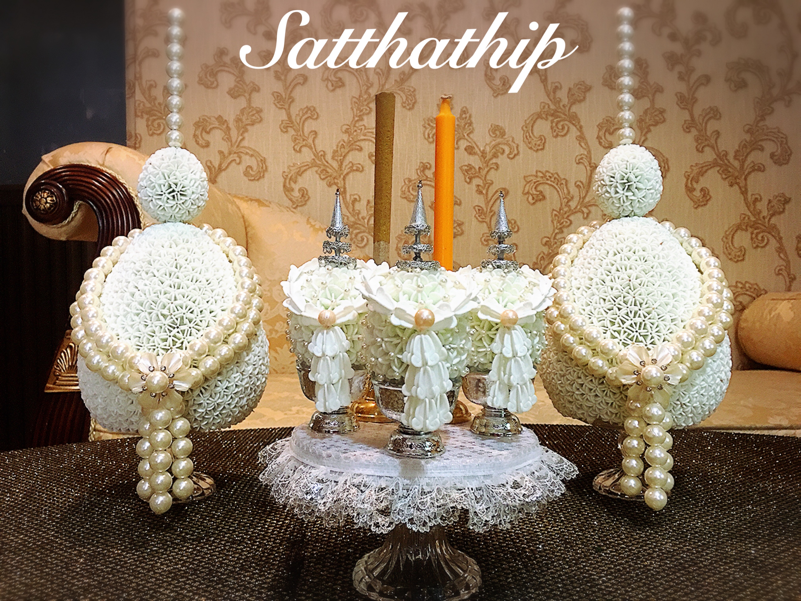 ชุดพานพุ่ม พร้อมพานเครื่องทองน้อย ประดิษฐ์จากดอกรัก