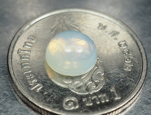 โอปอลสีขาว (Opal ) 1.25 กะรัต