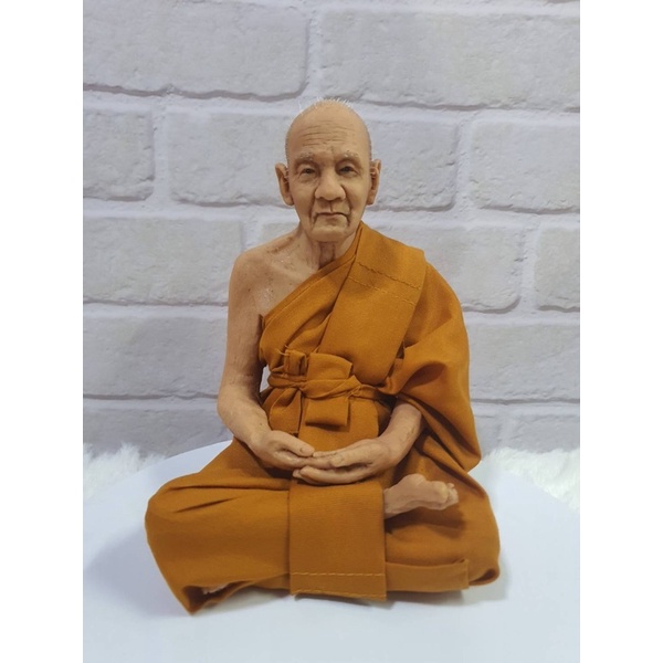 หลวงปู่ดู่ เนื้อเรซิ่นไฟเบอร์ หน้าตัก5นิ้ว สูง7นิ้วครึ่ง