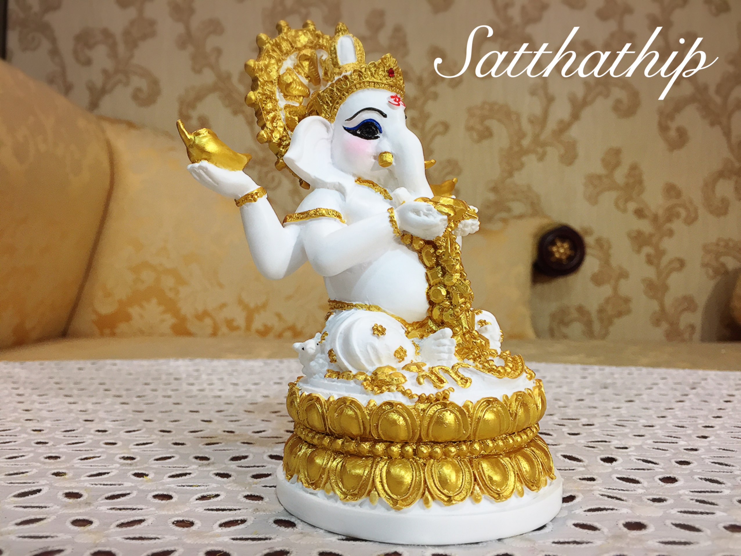 พระพิฆเนศ ปางประทานทรัพย์ (เซรามิก) - Ganesha: Lord of Success