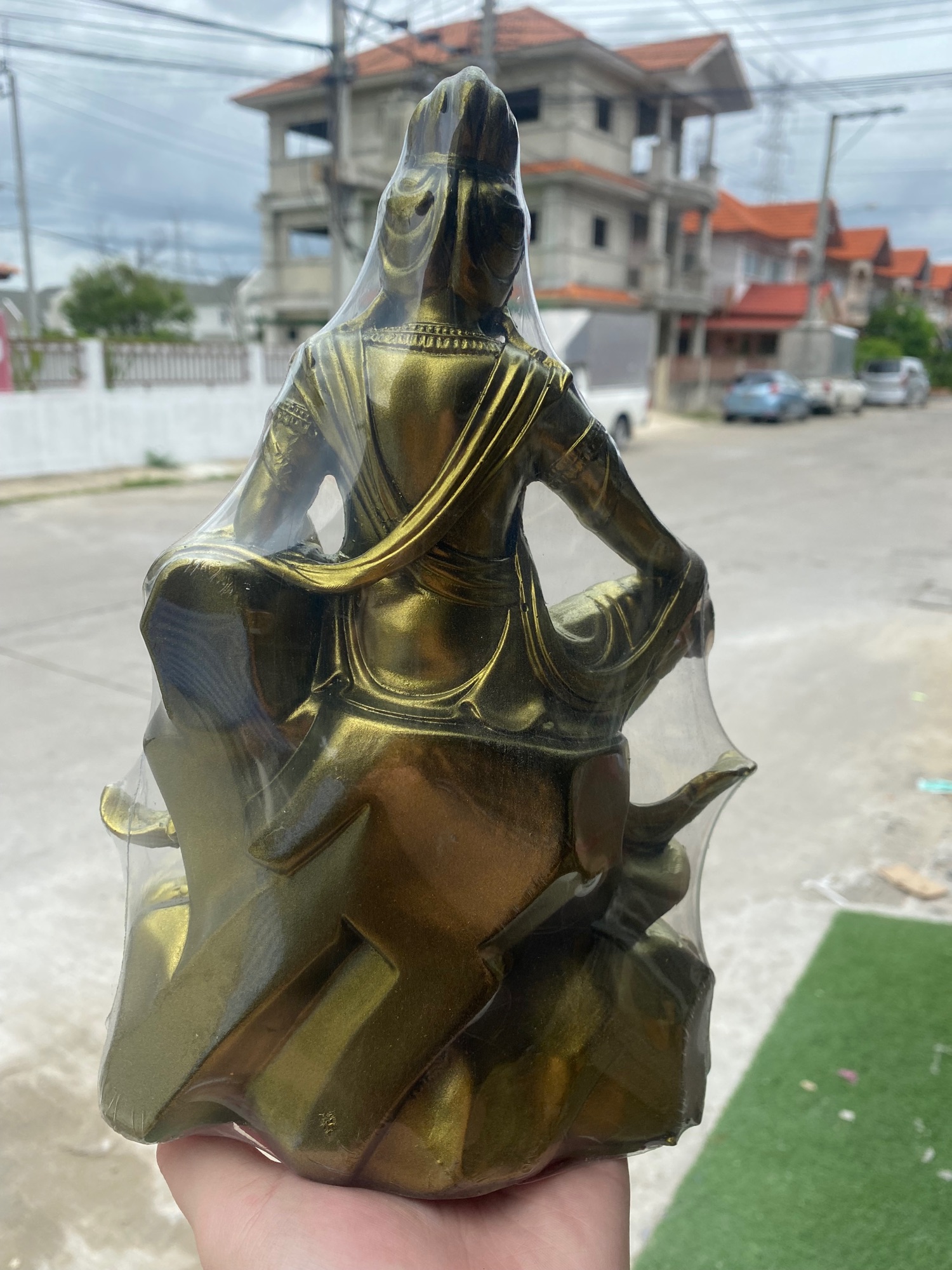 เจ้าเเม่กวนอิม ปางเสวยสุข สูง11นิ้ว สีทองโบราณ