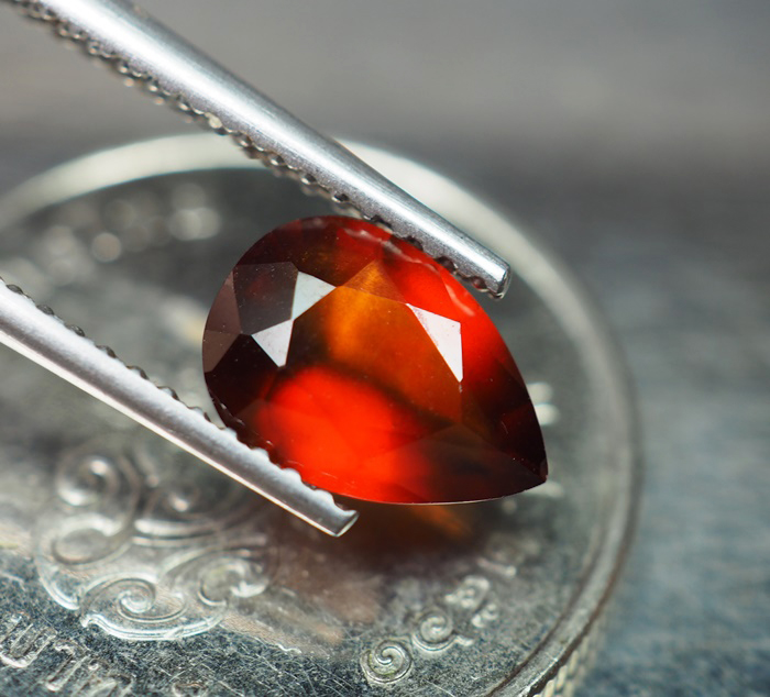 เฮสโซไนต์โกเมน (Hessonite) 1.26 กะรัต