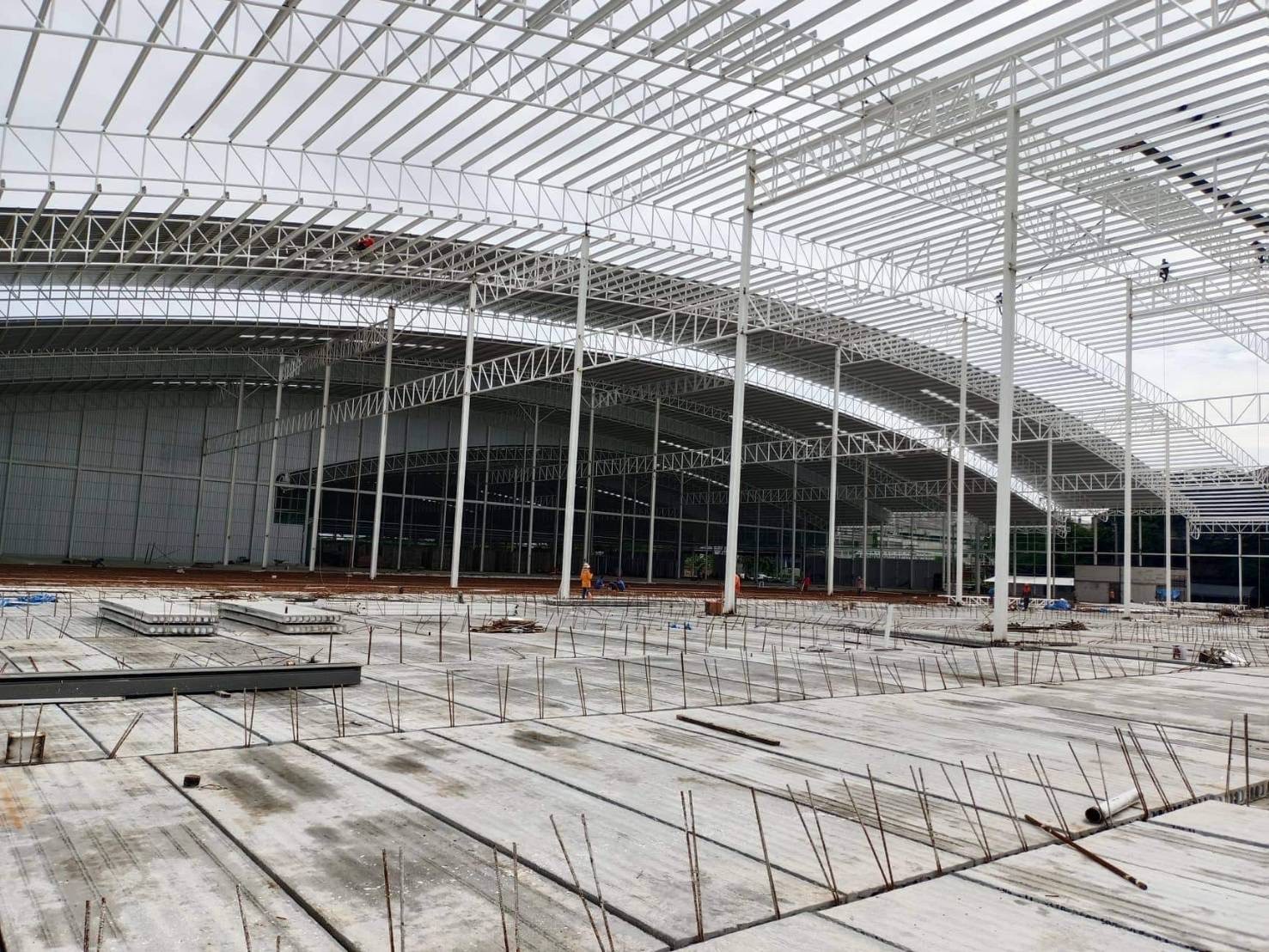 รับสร้างโครงหลังคาเหล็ก โรงงาน โกดัง สำเร็จรูป