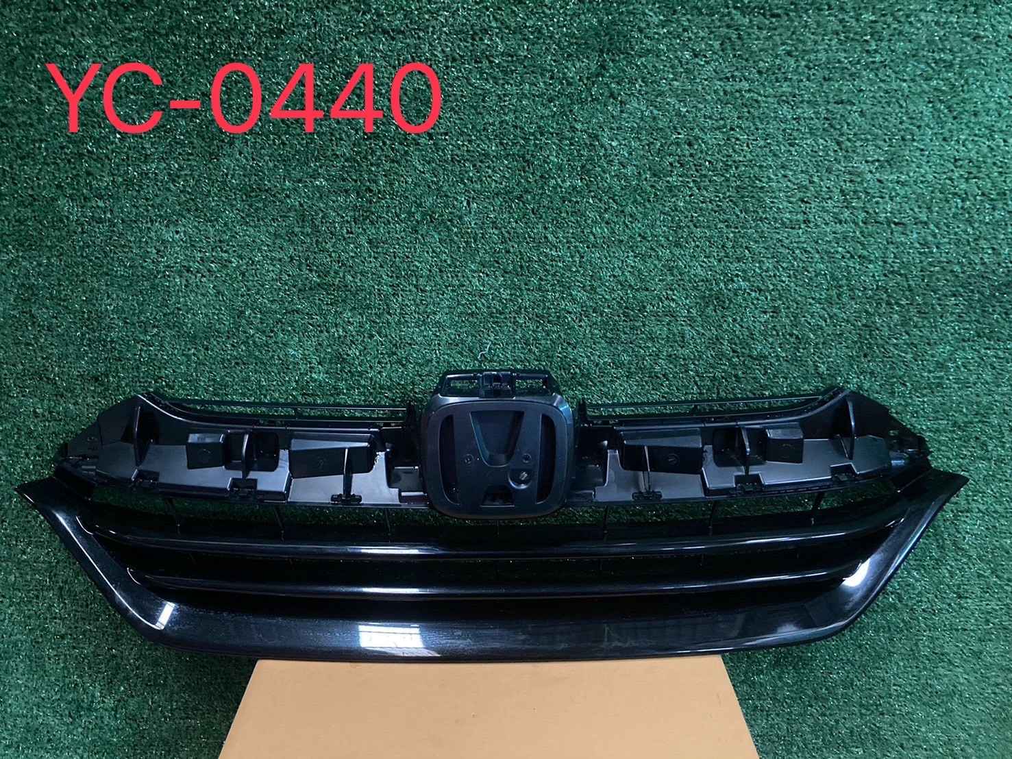 หน้ากระจังตัวใน Honda CR-V 2017-21 แท้ศูนย์