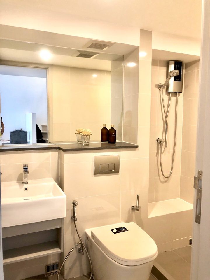 Knightsbridge Prime Sathorn