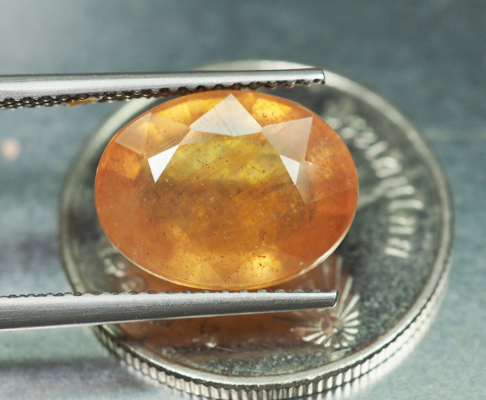 บุษราคัมอัฟริกาสีเหลือง (Sapphire) 7.75 กะรัต