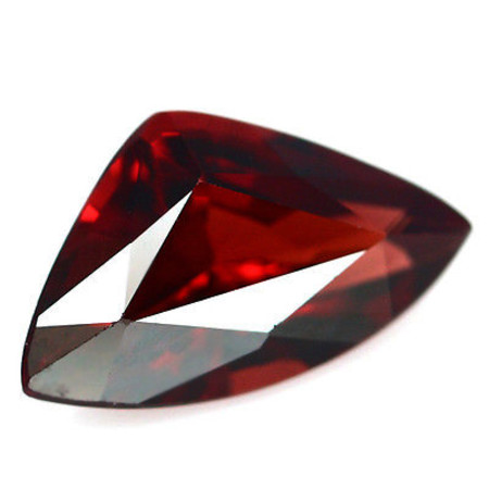 พลอยโกเมน (Garnet) 1.62 กะรัตแดงสวย