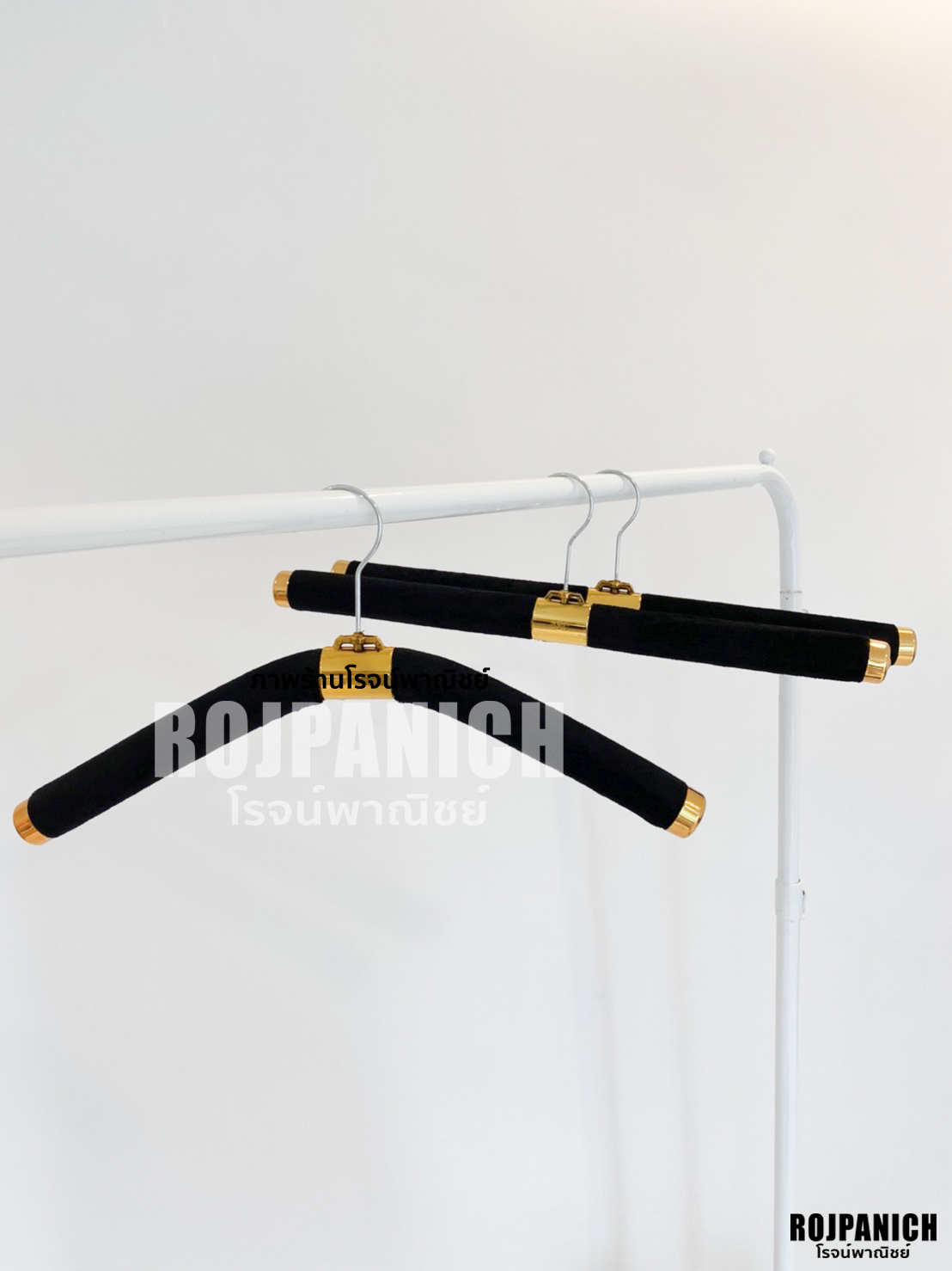 ไม้แขวนกำมะหยี่จุกทอง