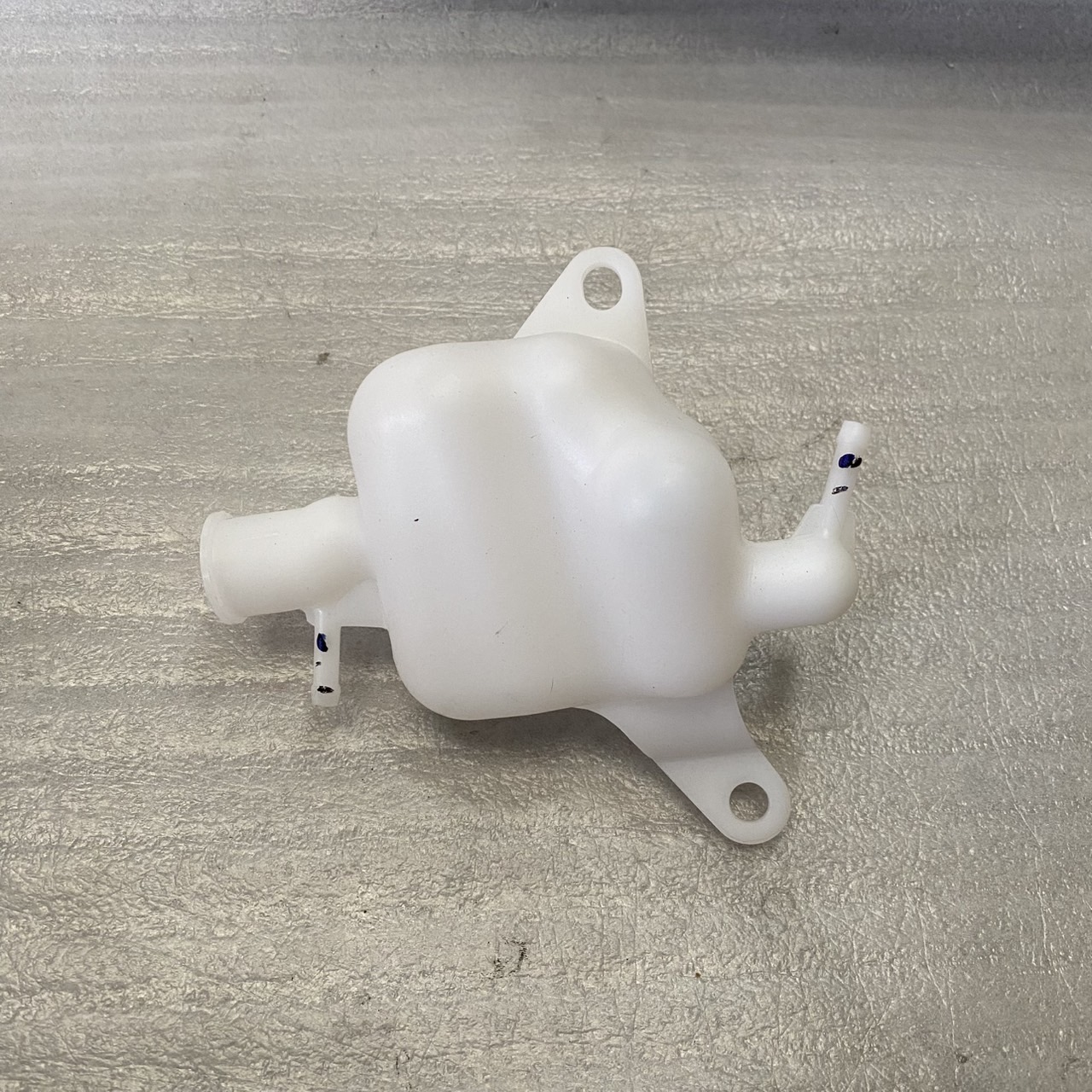 19111-KZR-600 ถังน้ำสำรอง CLICK125i 2012-2014 อะไหล่แท้ HONDA