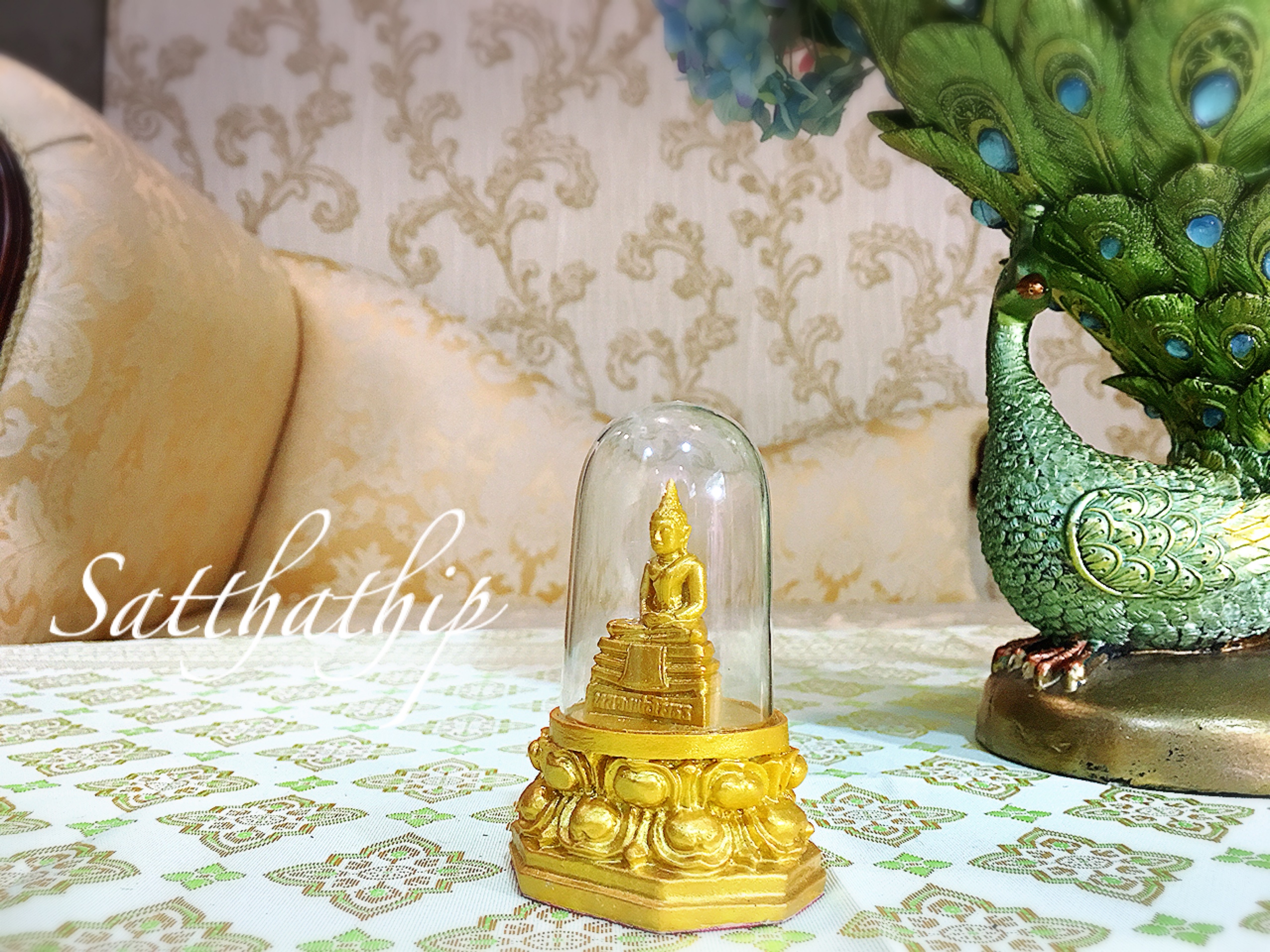 หลวงพ่อโสธรครอบแก้ว - พระพุทธรูปจำลอง - Buddha statue