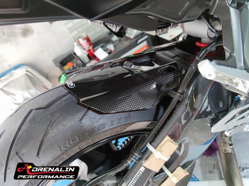 Carbon2Race บังโหลนหลังคาร์บอน สำหรับ MT10