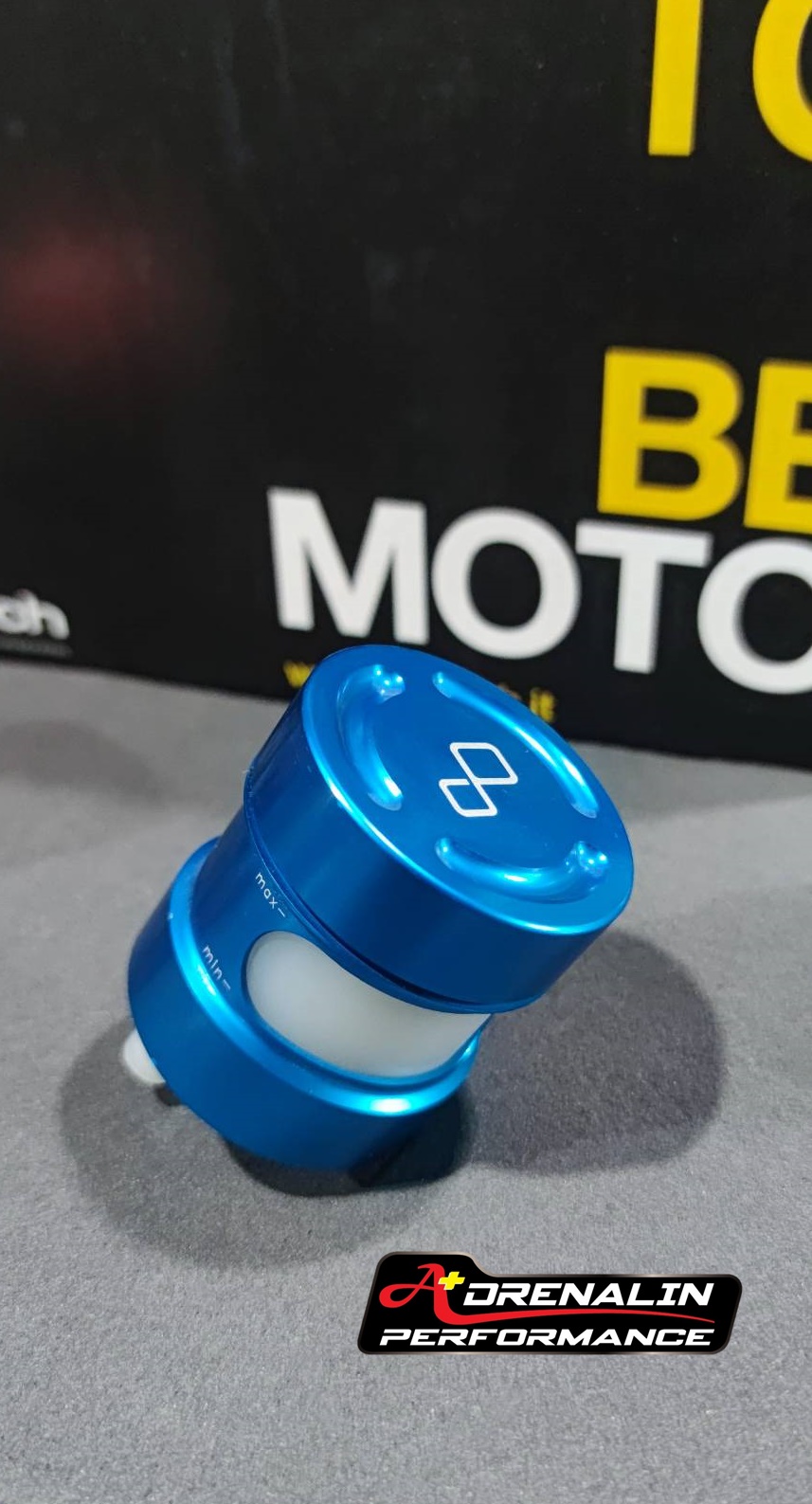 Lightech - กระปุกน้ำมัน และ ขาติดตั้ง สำหรับรถทุกรุ่น มีสี แดง , น้ำเงิน , ดำ