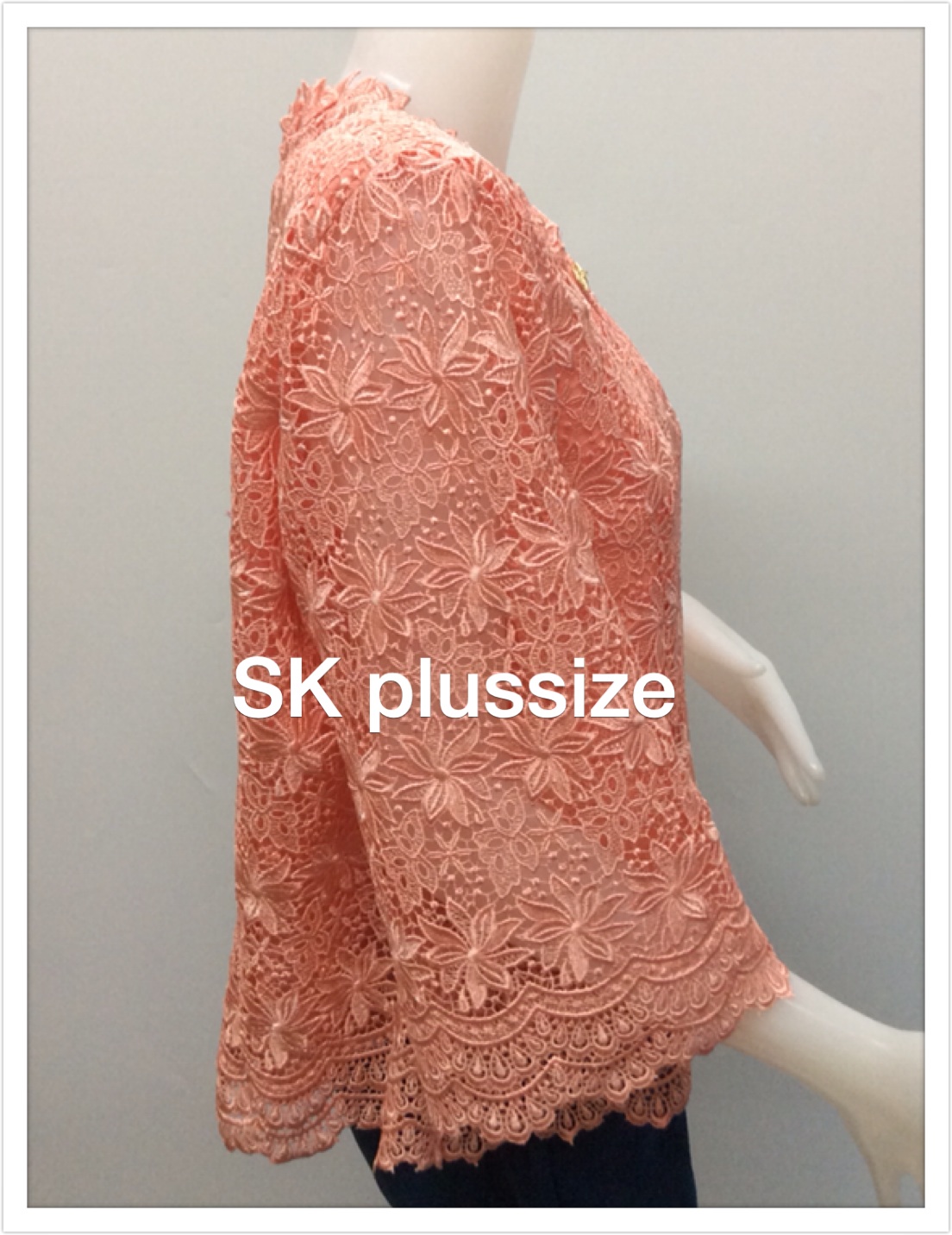 เสื้อลูกไม้ คอจีน สีส้มโอลด์โรส แขน 4 ส่วน รอบอก 44 นิ้ว